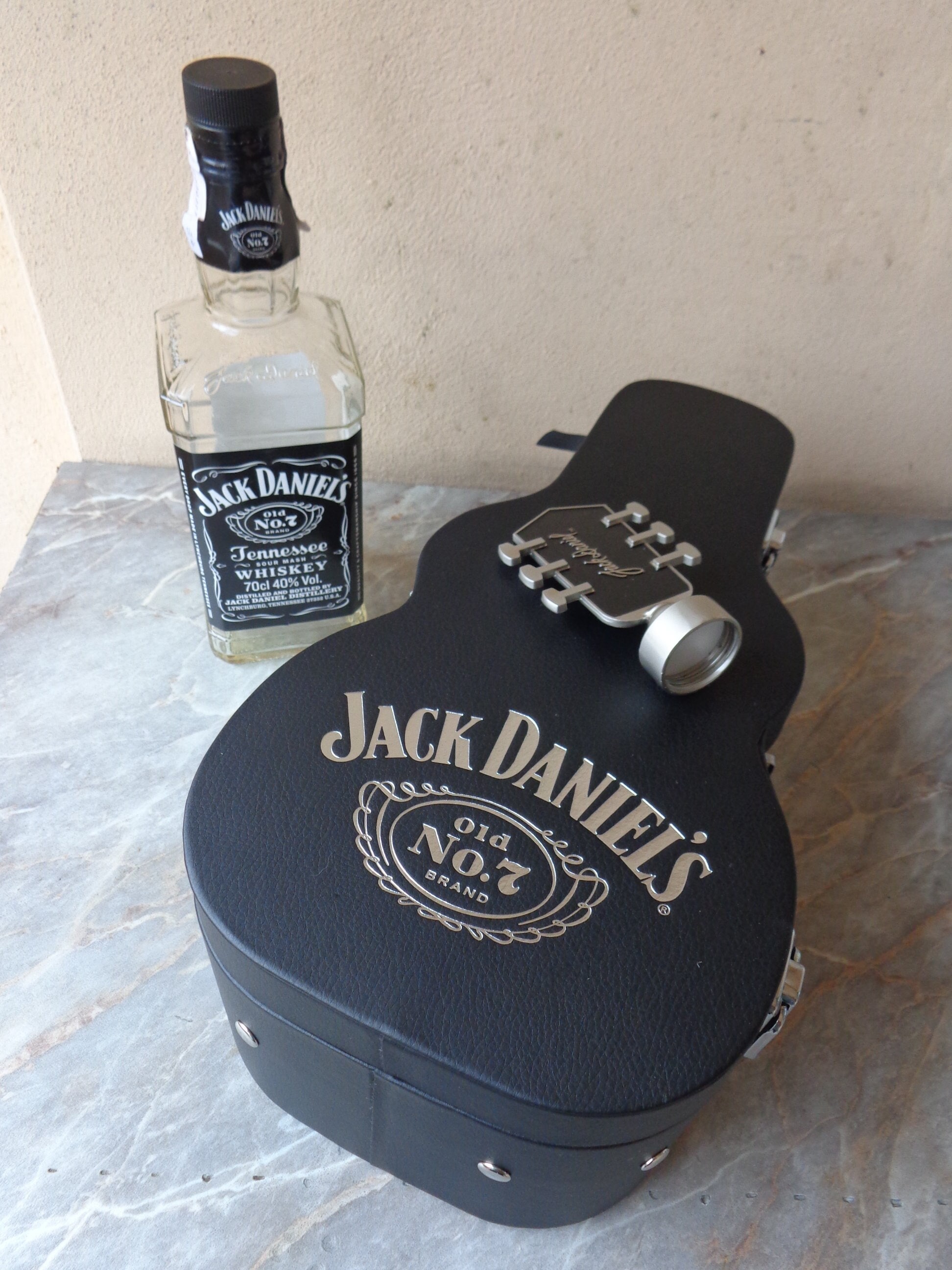 Leather Bottle Holder for Jack Daniel's, Antique Brown and Black, Handmade  Made in Italy -  Israel