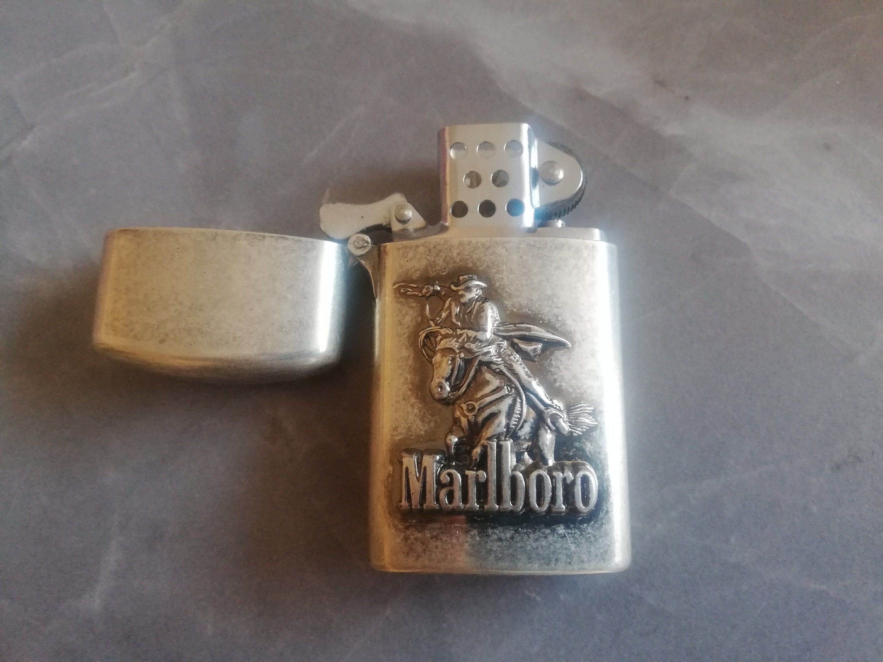 Vtg New Great Rare Germany Promo Advertising Marlboro 3D CiRoping Horse Cowboy Pocket Cigarette Petrol Lighter Briquet Feuerzeug