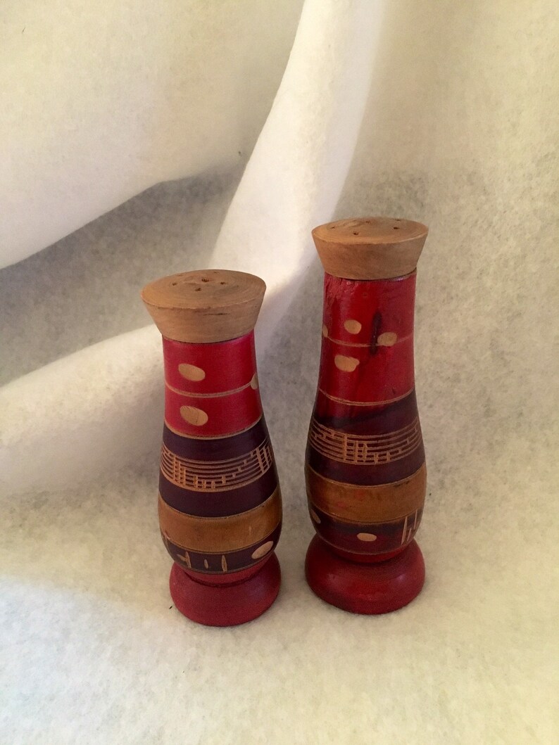 FREE SHIPPING Vintage 1960\u2019s Mexican Salt and Pepper Shakers Wooden
