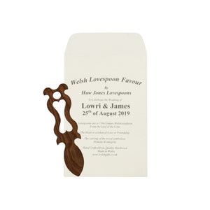 20 x Welsh Lovespoons & Personalised Envelopes - Wedding Favours - HJ5M