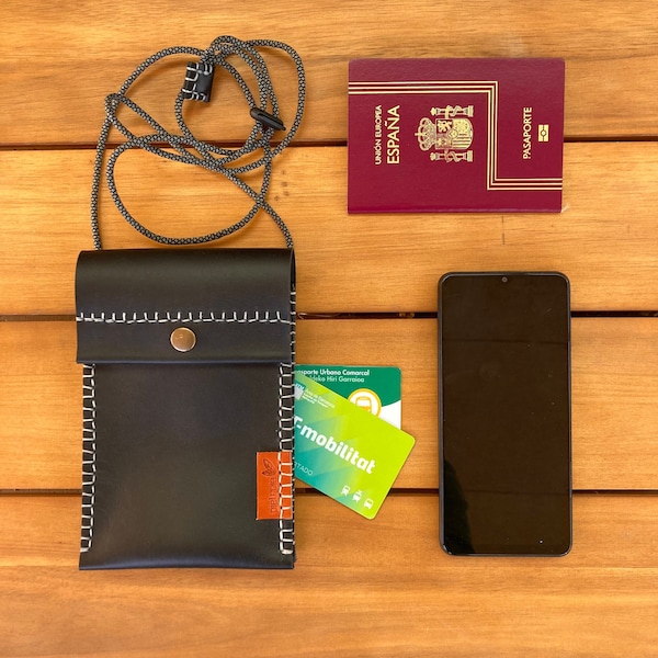 Portefeuille passeport noir · Portefeuille passeport en cuir · Portefeuille pour voyage · Cuir noir · Porte-passeport · Étui pour passeport