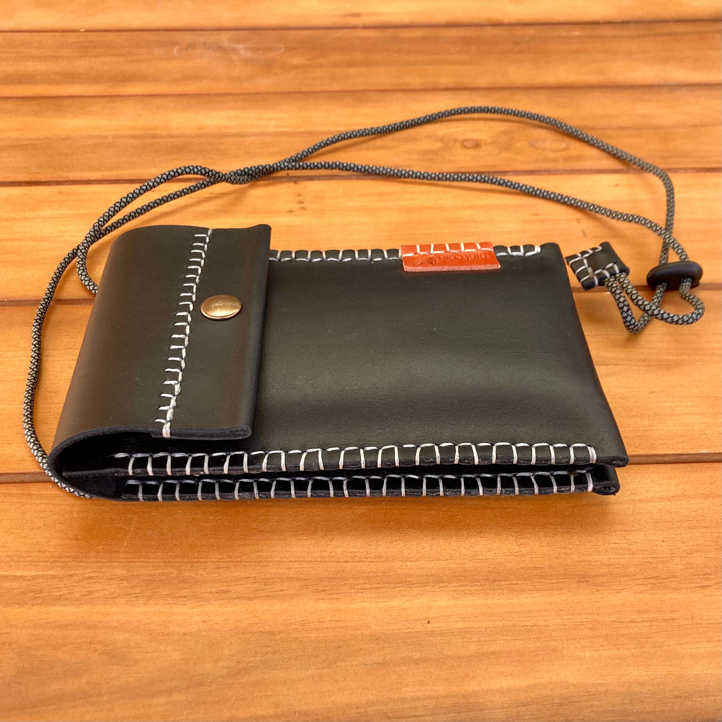 Genuine Leather Black USA Passport Cover & Travel Wallet – RFID Blocking Card Organizer-519095