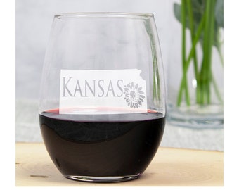 State of Kansas Engraved 15oz Stemless Wine Glass, Custom Engraved KS US State Wine Glasses with Personalized Option