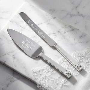 Vera Wang Personalized Love Knots Silver Wedding Cake Cutting Set, Custom Engraved Wedding Cake Knife and Server Set for Bride and Groom Bild 1