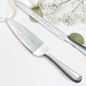 Wedgwood Vera Wang Infinity Silver Personalized Wedding Cake Knife and Server / Custom Engraved Wedding Cake Cutting Set for Bride and Groom