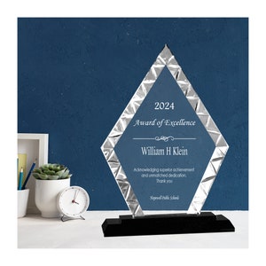 Ravanox Personalized 9&quot; Clear Diamond Accent Glass Award Plaque, Custom Engraved Glass Award for Employee Appreciation, Recognition