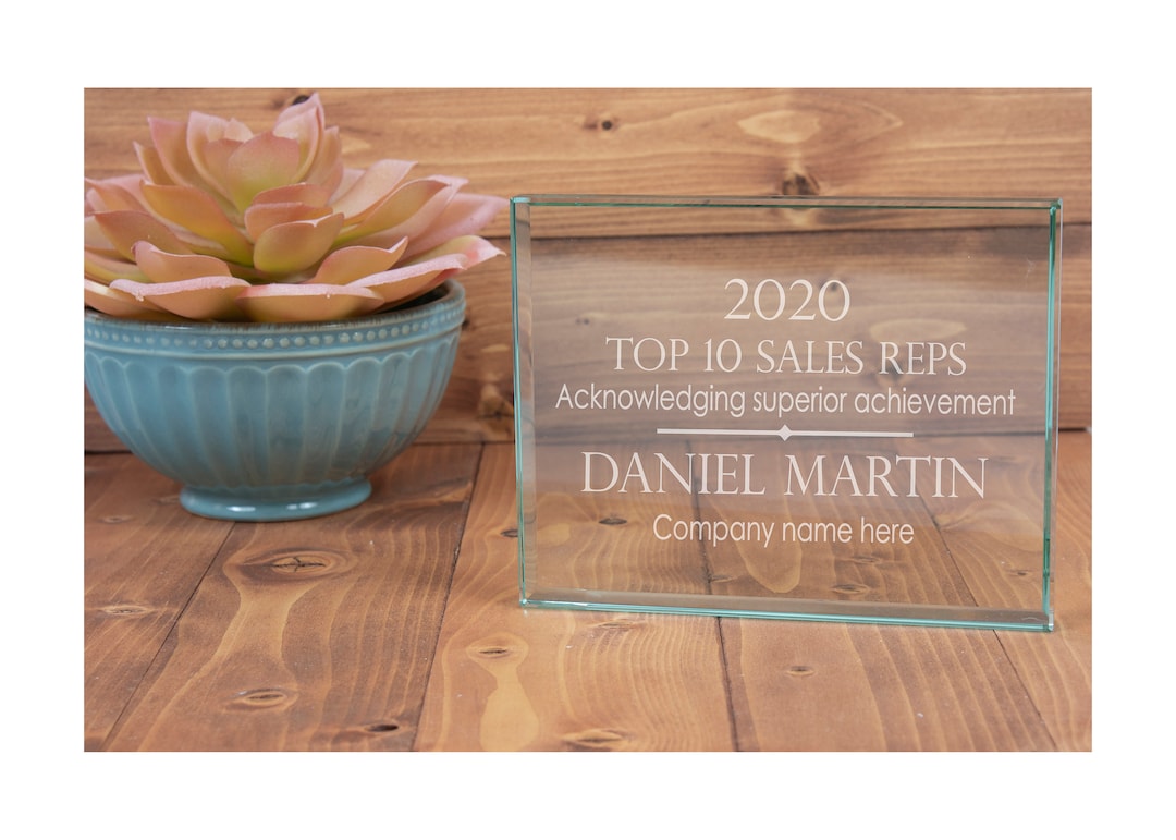 Ravanox Personalized 4.5 Jade Glass Paperweight, Custom Engraved Glass