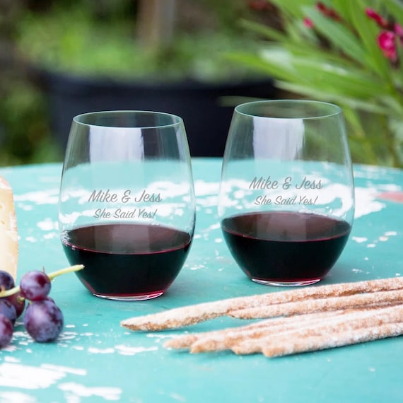 Personalized Pinot Noir Glasses, Pair 