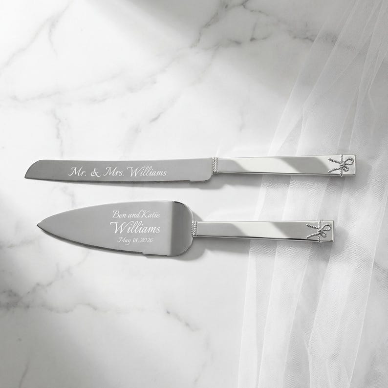 Vera Wang Personalized Love Knots Silver Wedding Cake Cutting Set, Custom Engraved Wedding Cake Knife and Server Set for Bride and Groom Bild 7