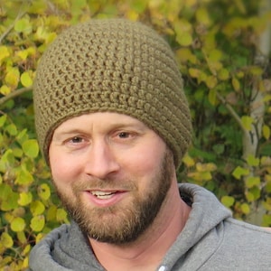 Quick and Easy Beanie Crochet Pattern for Men image 1