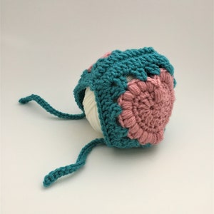 Newborn Bonnet Crochet Pattern- Granny square baby hat pattern