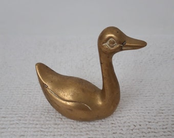 Vintage miniature brass swan / Miniature brass swan figurine