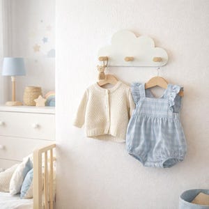 Cabide infantil LILAC para casacos de quarto
