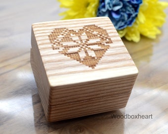Marry me box Proposal ring box Wedding ring box Engagement ring box Wooden ring box Ring storage box Heart shape
