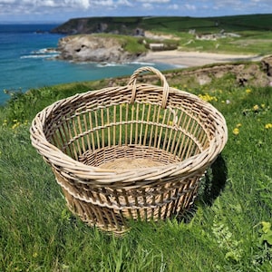 Wicker Fishing Basket -  UK