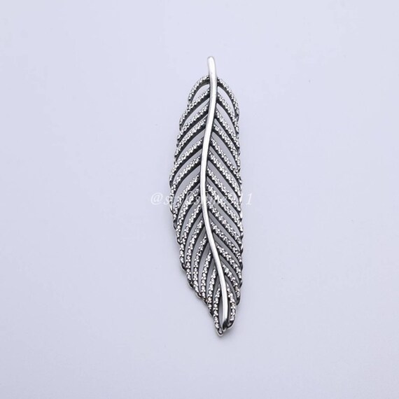 Pandora feather pendant discount