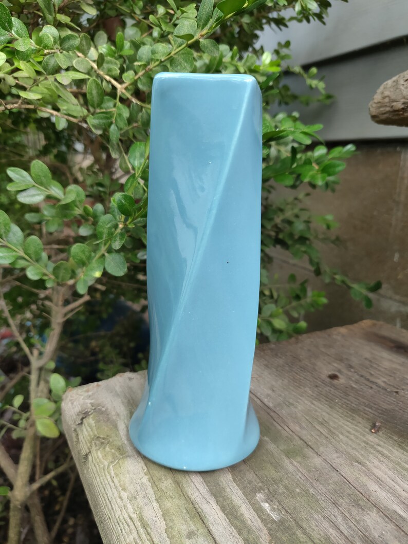 Modern Mccoy Florist S Vase Mccoy Floraline Vase 60s 542 Mccoy Vase Classic Mccoy Usa Vase Robin S Egg Blue Mccoy Vase Fine Art Ceramics Art Collectibles Jan Takayama Com Modern Mccoy Florist S Vase Mccoy Floraline Vase 60s 542 Mccoy Vase Classic Mccoy Usa Vase Robin S Egg Blue Mccoy Vase Fine Art Ceramics Art Collectibles Jan Takayama Com