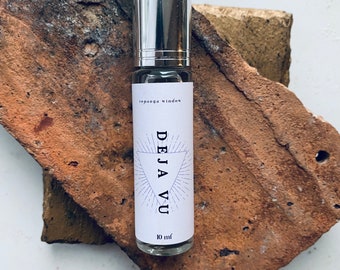 DEJA VU Perfume Roll On / Woodsy Floral Scent / Natural Perfume