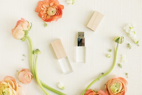 MAPLE Wood and Crystal USB 3.0 High Speed | Wedding Flash Drive | 8GB | 16GB | 32GB | 64GB | 128GB | Engraved