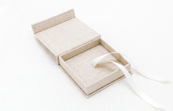 Boîte de avoine lin avoine de | USB Box | Rubans de couleur blanc cassé | Flash Drive emballage | Photographe de cadeaux pour les Clients 95dd7b Boîte de avoine lin avoine de | USB Box | Rubans de couleur blanc cassé | Flash Drive emballage | Photographe de cadeaux pour les Clients 95dd7b