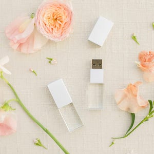 WHITE and Crystal USB 3.0 High Speed | Wedding Flash Drive | 8GB | 16GB | 32GB | 64GB | 128GB | Engraved
