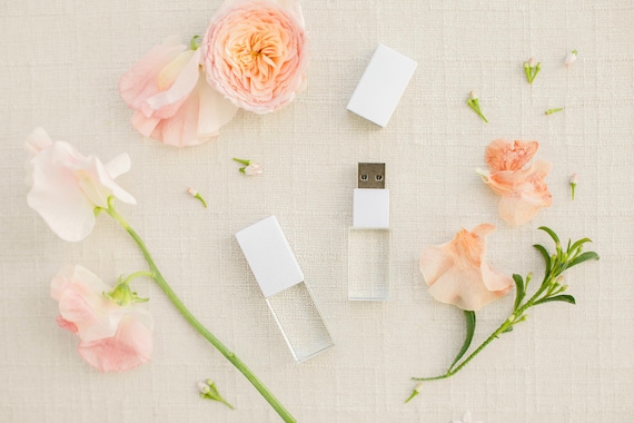 WHITE and Crystal USB 3.0 High Speed | Wedding Flash Drive | 8GB | 16GB | 32GB | 64GB | 128GB | Engraved