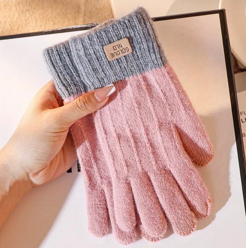 Winter Warm Touch Screen Gloves Pink
