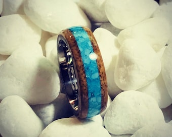 Hawaiian Koa wood ring with a turquoise inlay