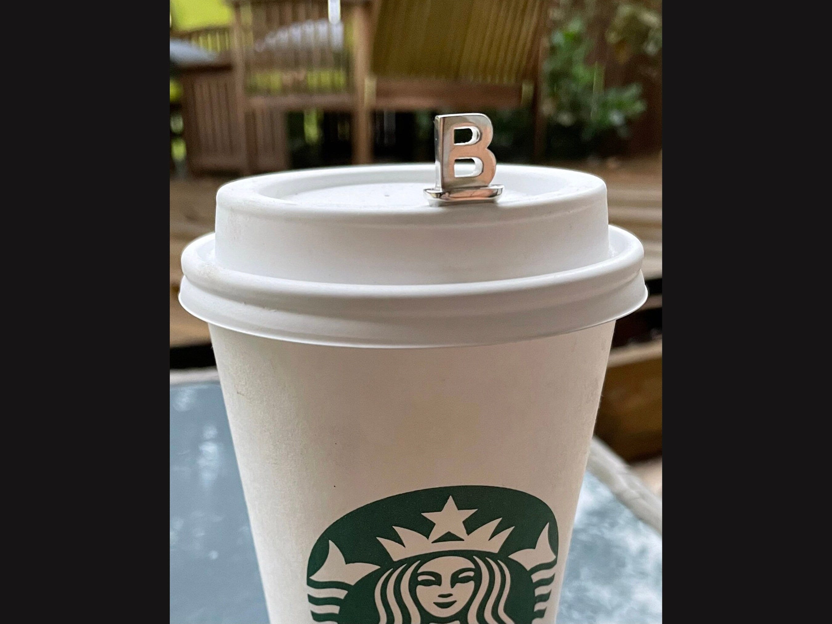 STL file Plug for Starbucks Hot Cup, Flexible plug for the