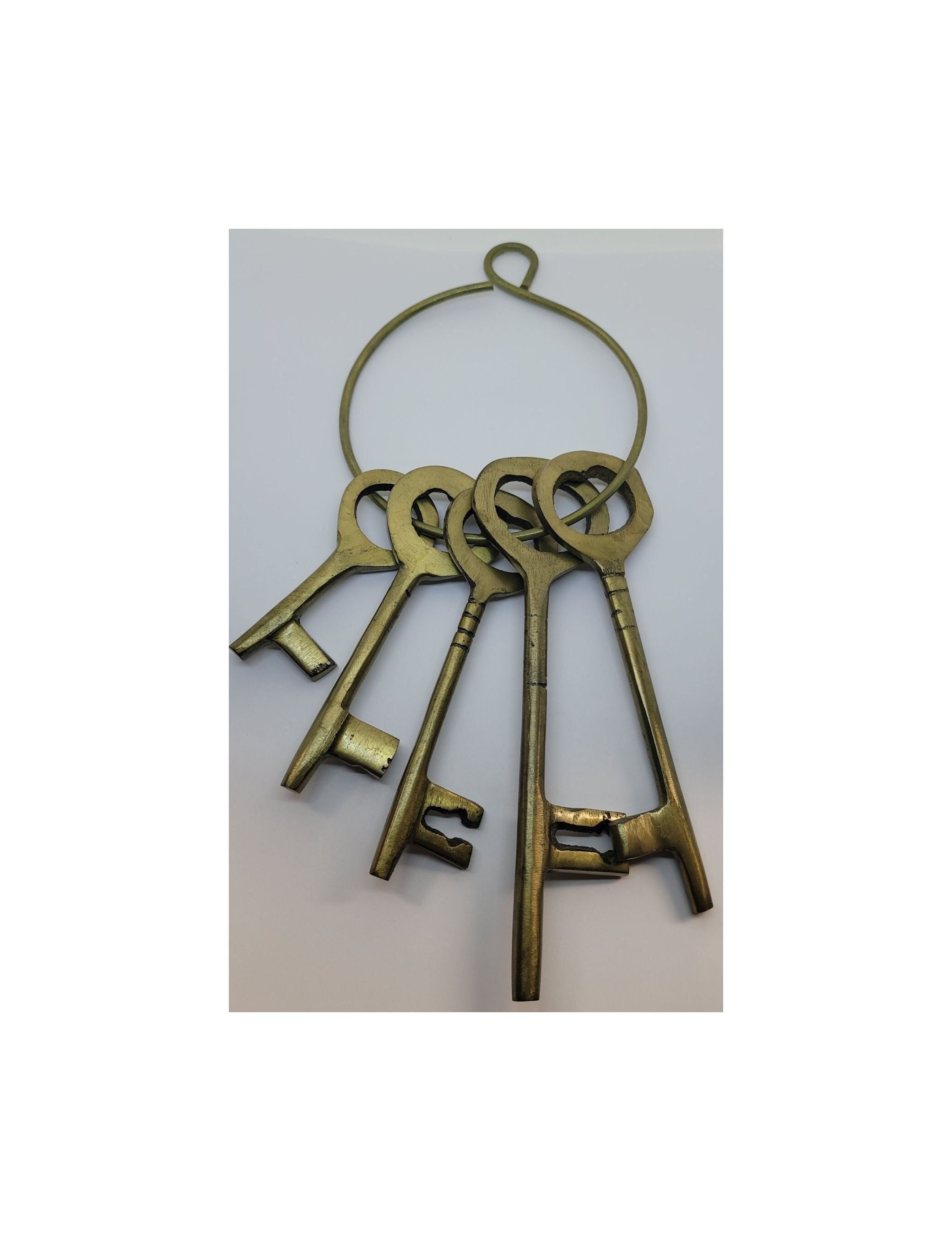 K4 circle large Jailors Key ring Antique key holders Lobster Clasp key  holder