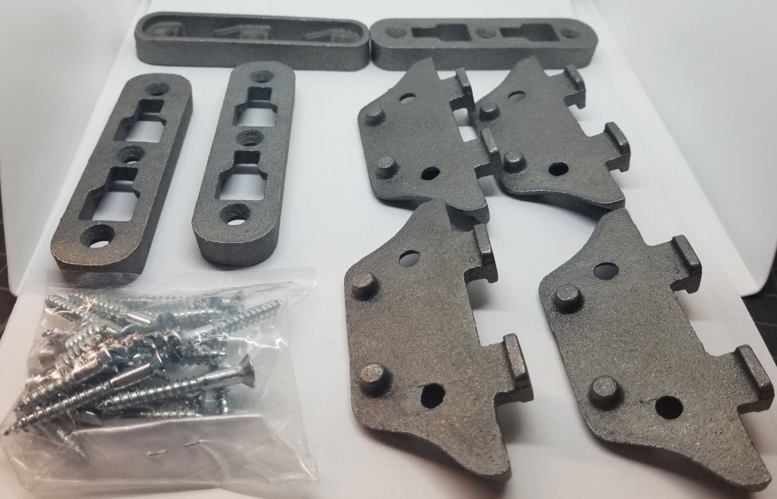 SMALL Cast Iron Bed Rail Fastener Set kit 4 Frame Hooks Post Anchors