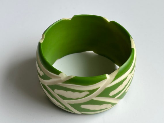 Vintage 1960s Carved Early Plastic Celluloid Lime… - image 8