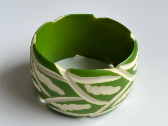 Vintage 1960s Carved Early Plastic Celluloid Lime… - image 9