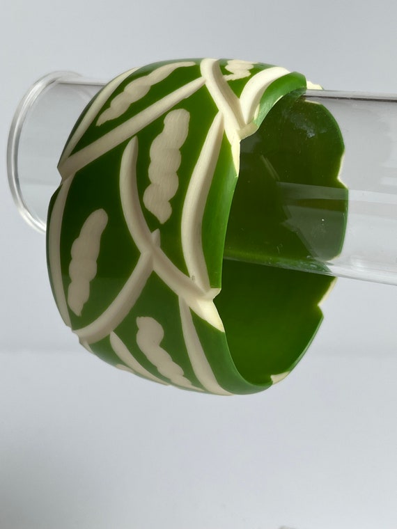 Vintage 1960s Carved Early Plastic Celluloid Lime… - image 4