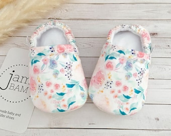 SUMMER FLORAL baby booties, slippers, crib shoes, soft sole, moccasins, baby shoes