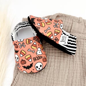 HALLOWEEN baby booties, slippers, crib shoes, soft sole, moccasins, baby shoes