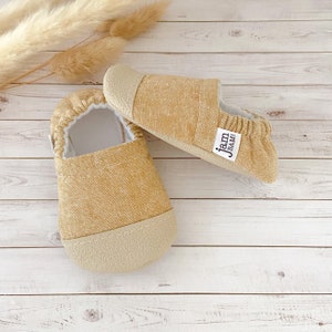 CAMEL LINEN blend baby booties, slippers, crib shoes, soft sole, moccasins, baby shoes