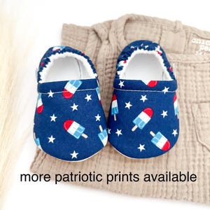 PATRIOTIC baby booties, slippers, crib shoes, soft sole, moccasins, baby shoes, toddler shoes, barefoot