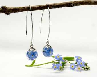 Stainless steel earring, spheres of "Myosotis" flowers, cast in resin. Elegant jewelry, ideal gift for mom.