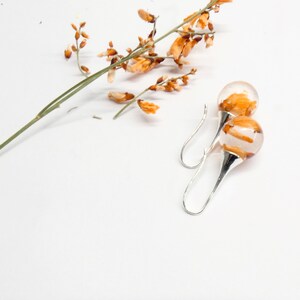 Dried flower earrings "Orange broom" cast in resin. Elegant jewelry, ideal gift to offer