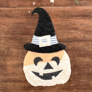 Primitive Style Vintage Patchwork Quilt Pumpkin Halloween Jack ‘O Lantern Pumpkin Face W/ Witch Hat Quilt Piece DIY Patchwork Appliqué Large