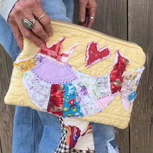 Bolso de mano/cartera/bolso con cremallera de colcha vintage reciclado/reciclado, neceser lavable con cremallera, diseño de pájaro del amor