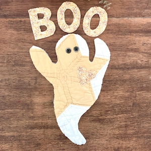 Primitive Style Vintage Patchwork Quilt Ghost + BOO Halloween Scary Ghost Quilt Piece DIY Patchwork Appliqués For Halloween