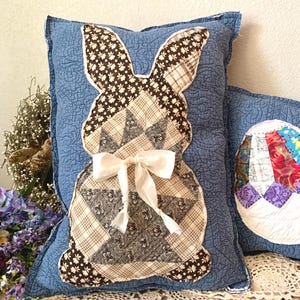 Antique Quilt Pillow LARGE Easter Bunny Pillow 15” X 22” Spring/Easter Bunny Rabbit Pillow Easter Decoration Vintage Farmhouse Easter Pillow