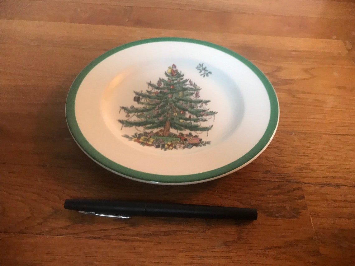 Spode Christmas Tree Salad Plate Green Trim White Body Santa Ornaments
