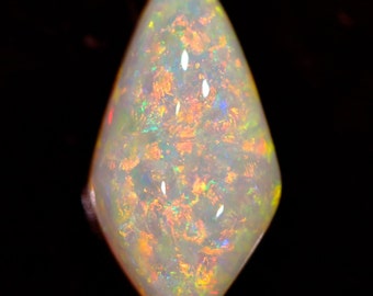 Rhombus Shape Pipe Crystal Boulder Opal 2 ct