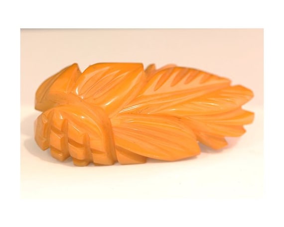 1930s Vintage Butterscotch Art Deco Era Carved Ba… - image 1