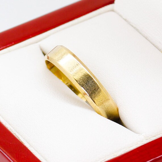 Men's 18ct Yellow Gold Textured Engraving Ring, W… - image 2