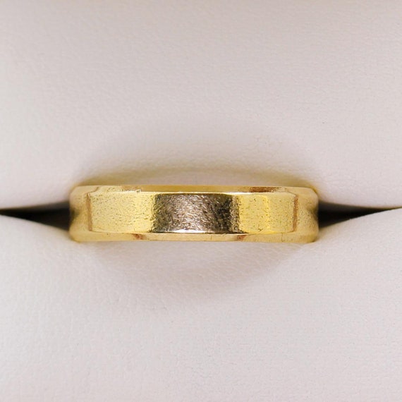 Men's 18ct Yellow Gold Textured Engraving Ring, W… - image 5