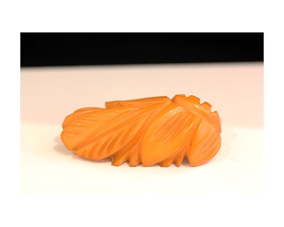 1930s Vintage Butterscotch Art Deco Era Carved Ba… - image 4